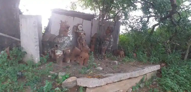 Arulmigu Palayamkotai Mariamman Temple And Muniyappa Swamy Temple, Palayam - 624620 அருள்மிகு பாளையம் கோட்டை மாரியம்மன் கோயில், Palayam - 624620, Dindigul - Ancient Temple Architecture and History Image 9