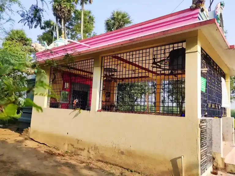 Arulmigu Palayathamman Temple, Collector Office, Thiruparuthikundram - 631501 அருள்மிகு பாளையத்தம்மன் திருக்கோயில், Collector Officethiruparuthikundram, Thiruparuthikundram - 631501, Kancheepuram - Ancient Temple Architecture and History Image 3