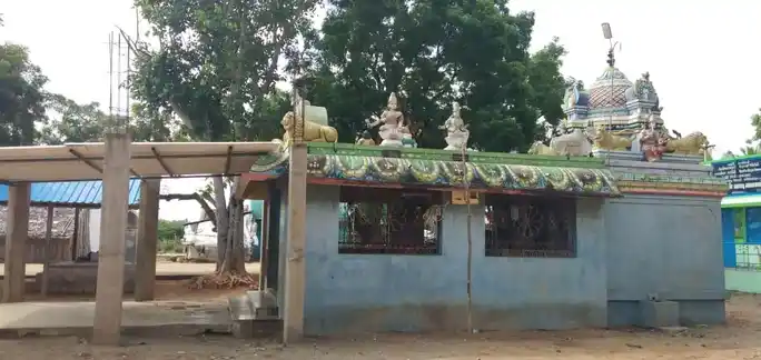 Arulmigu Pallari Mariyamman Temple, Pappakkapatti - 639119 அருள்மிகு பள்ளர் மாரியம்மன் திருக்கோயில், Pappakkapatti - 639119, Karur - Ancient Temple Architecture and History Image 2