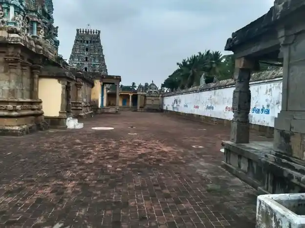 Arulmigu Pallavaneswara Swmy Temple, Pallavanam - 609105 அருள்மிகு பல்லவனேஸ்வரர் சுவாமி திருக்கோயில், பல்லவனம் - 609105, Mayiladuthurai - Ancient Temple Architecture and History Image 3
