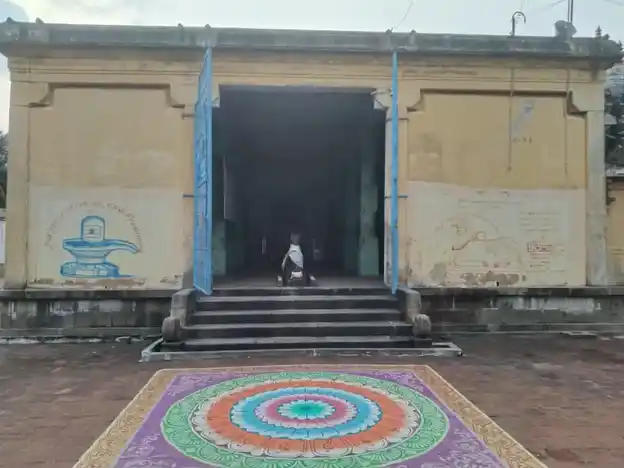 Arulmigu Pallavaneswara Swmy Temple, Pallavanam - 609105 அருள்மிகு பல்லவனேஸ்வரர் சுவாமி திருக்கோயில், பல்லவனம் - 609105, Mayiladuthurai - Ancient Temple Architecture and History Image 5