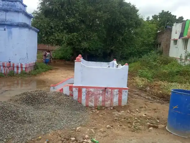 Arulmigu Pallayerathu Kannimar Temple, Mallapuram - 625535 அருள்மிகு பல்லாயிரத்து கன்னிமார் திருக்கோயில், Mallapuram - 625535, Madurai - Ancient Temple Architecture and History Image 4