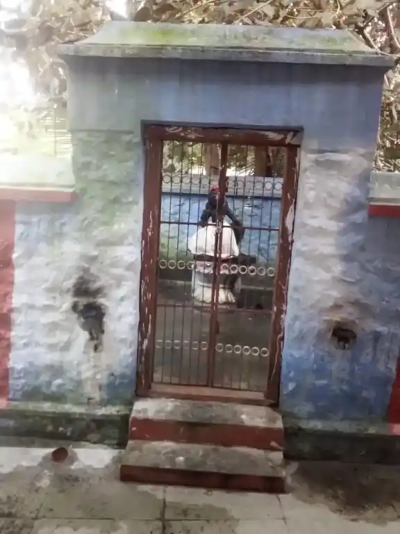 Arulmigu Pallikkarai Sastha Temple, Karakandeswaram, Thirunainarkurichi - 629175 Temple