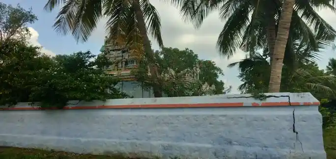 Arulmigu Pamballamman Temple, Velayuthampalam, Manjanaikanpatti - 639119 அருள்மிகு பாம்பாளம்மன் திருக்கோயில், Velayuthampalam, Manjanaikanpatti - 639119, Karur - Ancient Temple Architecture and History Image 3
