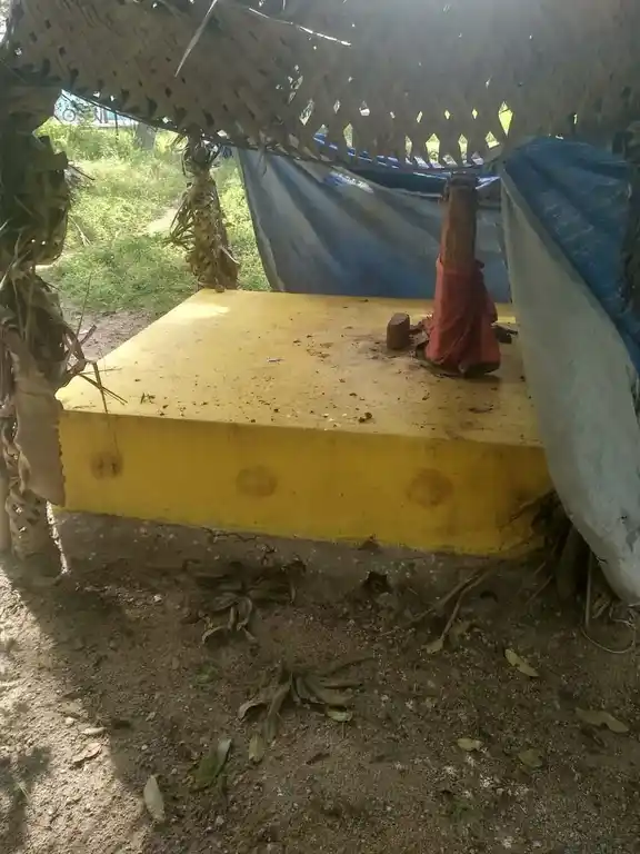 Arulmigu Pananthuramman Temple, Moramadugu - 635122 அருள்மிகு பனந்தூரம்மன் திருக்கோயில், சோக்காடி - 635122, Krishnagiri - Ancient Temple Architecture and History Image 2