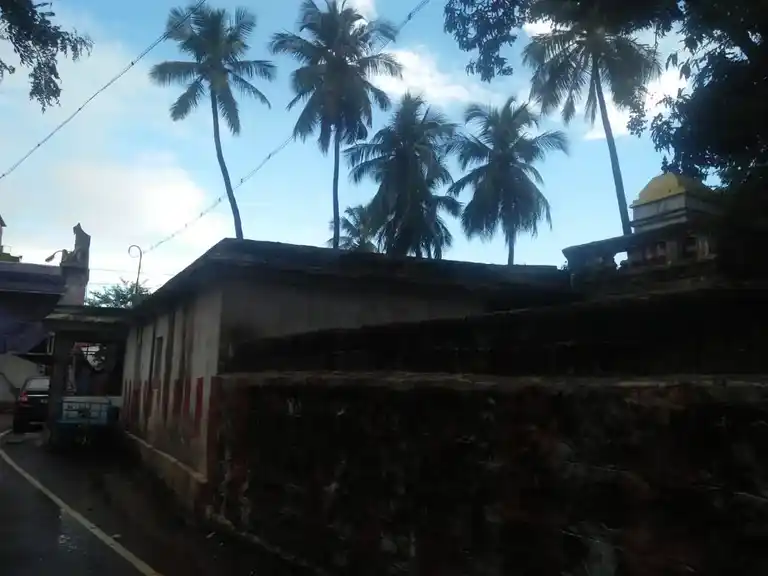 Arulmigu Panayadi Sastha Temple, Village Outer, Vikramasingapura - 627425 அருள்மிகு பனையடி சாஸ்தா திருக்கோயில், Village Outer, Vikramasingapura - 627425, Tirunelveli - Ancient Temple Architecture and History Image 2