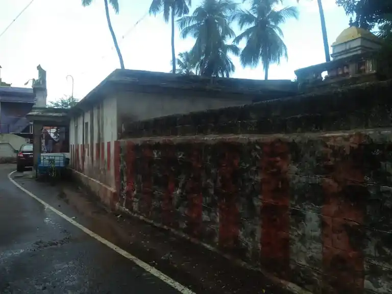 Arulmigu Panayadi Sastha Temple, Village Outer, Vikramasingapura - 627425 அருள்மிகு பனையடி சாஸ்தா திருக்கோயில், Village Outer, Vikramasingapura - 627425, Tirunelveli - Ancient Temple Architecture and History Image 4