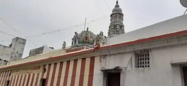 Arulmigu Pandarinaatha Swamy Temple, Pandarinaathan Theru - 639001 அருள்மிகு பண்டரிநாத சுவாமி திருக்கோயில், Pandarinaathan Theru, Pandarinaathan Theru - 639001, Karur - Ancient Temple Architecture and History Image 4