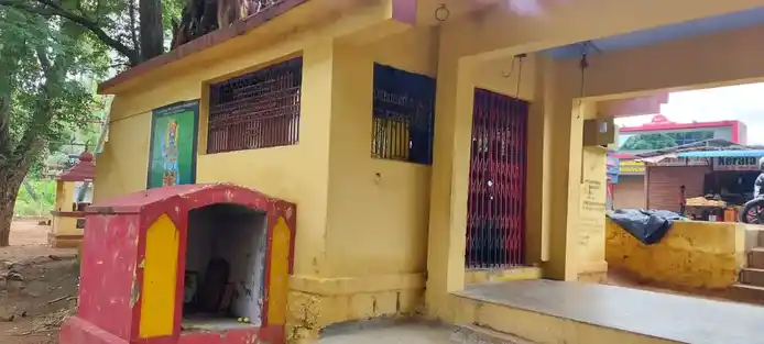 Arulmigu Pandi Muneeswarar Temple, Hanumanthanpatti - 625533 அருள்மிகு பாண்டி முனீஸ்வரர் திருக்கோயில், Hanumanthanpatti - 625533, Theni - Ancient Temple Architecture and History Image 3