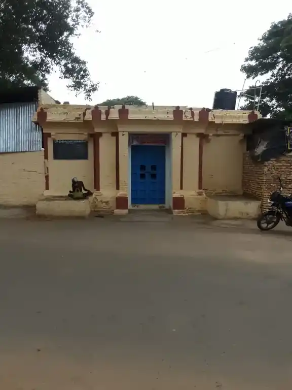Arulmigu Panjanathaswamy Madam Temple, Karanthattangudi, Thanjavur - 613001 அருள்மிகு பஞ்சநாதபாவாமடம், கரந்தை, தஞ்சாவூர் வட்டம். மடம், Karanthattangudi, Thanjavur - 613001, Thanjavur - Ancient Temple Architecture and History Image 5
