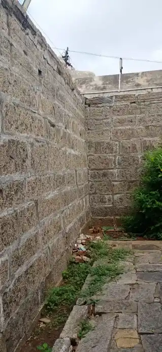 Arulmigu Panjanatheeswarar And Lakshmi Narayanaperumal Temple, Kurumbalur - 621107 அருள்மிகு பஞ்சநதீஸ்சுவரர் மற்றும் லெட்சுமிநாராணயப்பெருமாள் திருக்கோயில், Kurumbalur - 621107, Perambalur - Ancient Temple Architecture and History Image 4