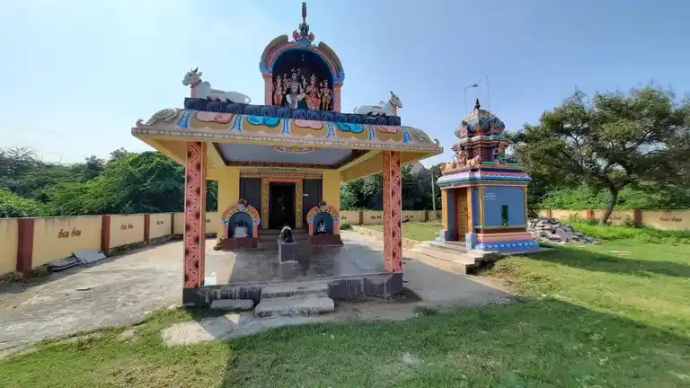 Arulmigu Panjaneswarar Temple, Sozhangkunam - 604210 அருள்மிகு பஞ்சனேஸ்வரர் திருக்கோயில், Sozhangkunam - 604210, Viluppuram - Ancient Temple Architecture and History Image 2