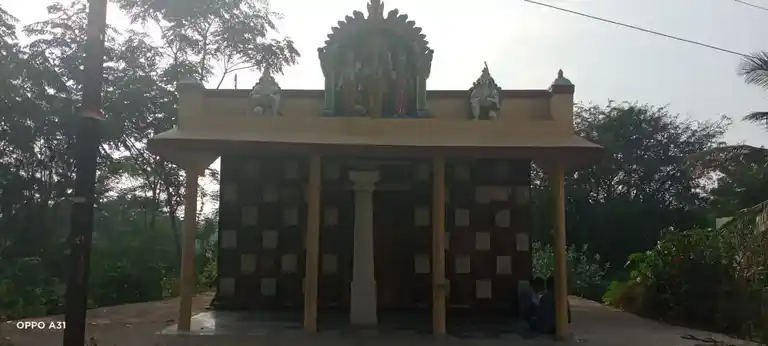 Arulmigu Pannapalli Sanjeevaraya Swamy Temple, Kamandhoddi, Pannapalli - 635109 அருள்மிகு பன்னப்பள்ளி சஞ்சீவராய சுவாமி திருக்கோயில், Kamandhoddi, Pannapalli - 635109, Krishnagiri - Ancient Temple Architecture and History Image 4