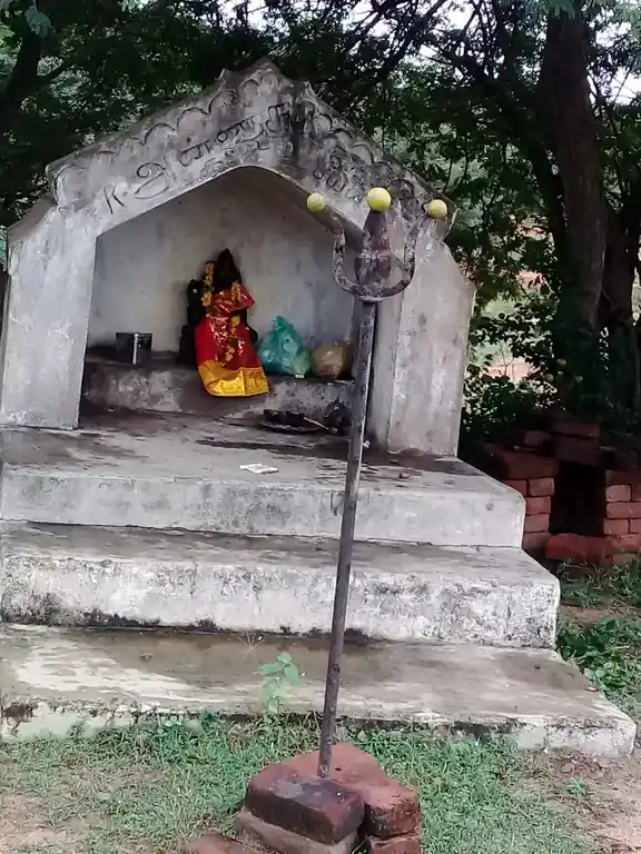 Arulmigu Paraiyan Temple, Sathampadi - 621701 அருள்மிகு பறையன் திருக்கோயில், Sathampadi - 621701, Ariyalur - Ancient Temple Architecture and History Image 4