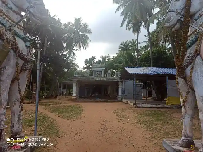 Arulmigu Paramanatha Ayyanar Temple, Soorakottai - 614019 அருள்மிகு பரமநாத அய்யனார் திருக்கோயில், Soorakottai - 614019, Thanjavur - Ancient Temple Architecture and History Image 3