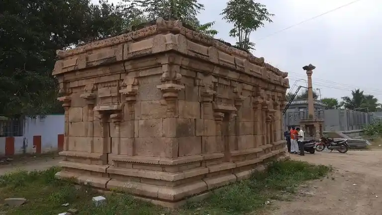 Arulmigu Paramavinayagar Temple, Amarakundhi - 636503 அருள்மிகு பரம விநாயகர் திருக்கோயில், Amarakundhi - 636503, Salem - Ancient Temple Architecture and History Image 2