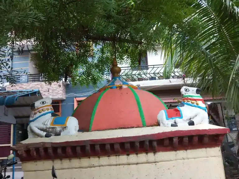 Arulmigu Parameshwara Pandara Madam, Nagal Nagar, Dindigul - 624003 அருள்மிகு பரமேஸ்வர பண்டார மடம், Nagal Nagar, Dindigul - 624003, Dindigul - Ancient Temple Architecture and History Image 7