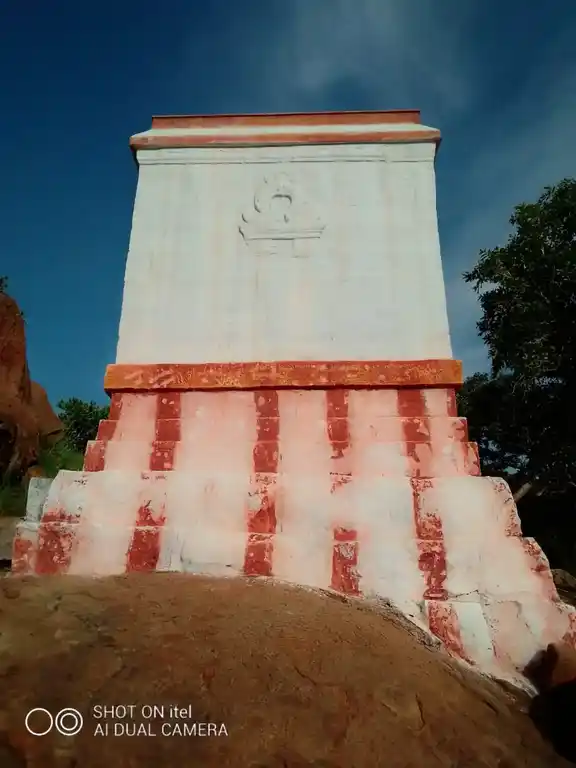 Arulmigu Parameshwaran Temple, Eathakoil - 625536 அருள்மிகு பரமேஸ்வரன் திருக்கோயில், Eathakoil - 625536, Theni - Ancient Temple Architecture and History Image 3