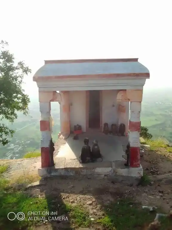 Arulmigu Parameshwaran Temple, Eathakoil - 625536 அருள்மிகு பரமேஸ்வரன் திருக்கோயில், Eathakoil - 625536, Theni - Ancient Temple Architecture and History Image 4