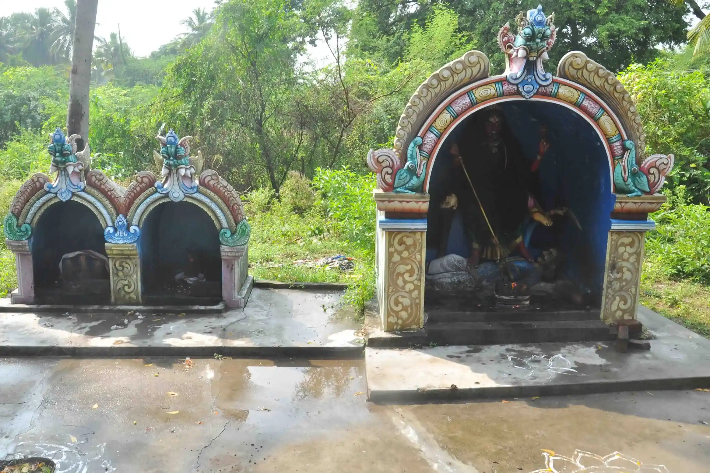 Arulmigu Parameshwari Temple, Palur - 609402 Arulmigu Parameshwari Temple, Palur - 609402, Mayiladuthurai - Ancient Temple Architecture and History Image 4