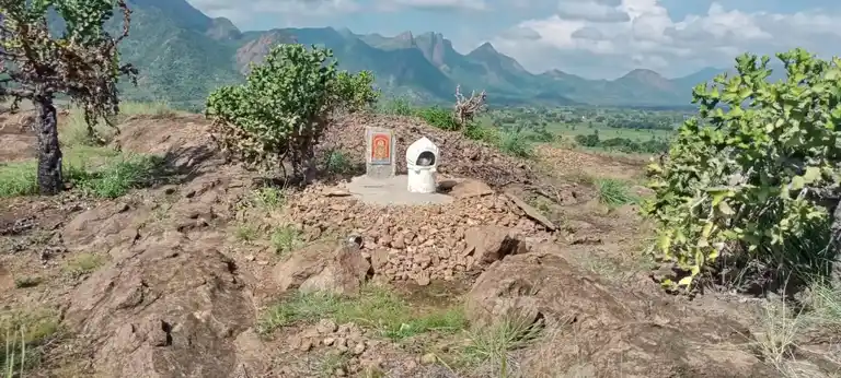 Arulmigu Parameswaran Temple, Vandari - 625705
