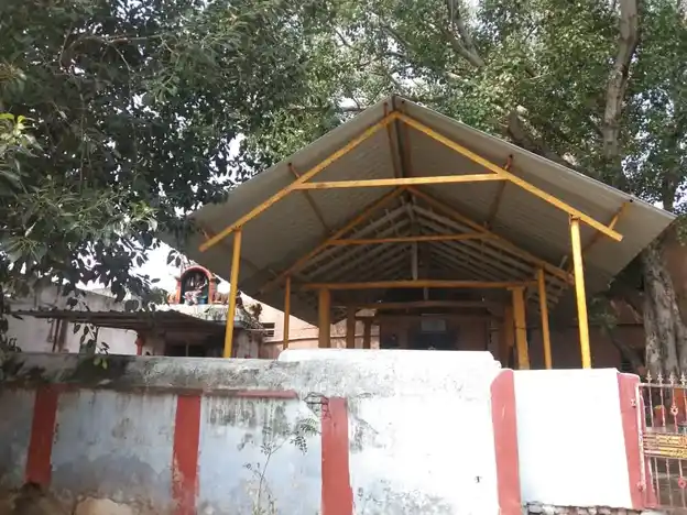 Arulmigu Parasakthi Mariyamman Temple, Harur To Krishnakiri Road, Uttangarai - 635207 Temple