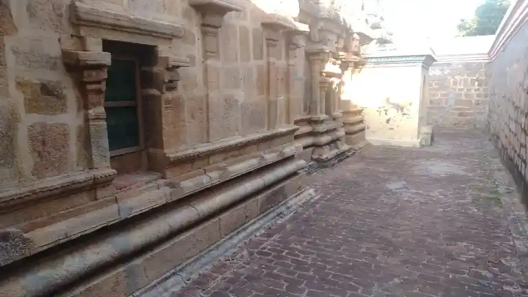 Arulmigu Parasunathaswamy Temple, Muzhaiyur, Muzhaiyur - 612703 அருள்மிகு பரசுநாதசுவாமி திருக்கோயில், முழையூர், Muzhaiyur - 612703, Thanjavur - Ancient Temple Architecture and History Image 7