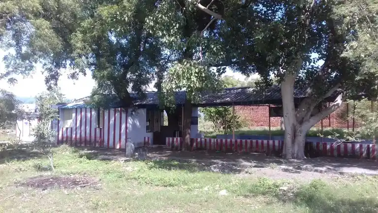 Arulmigu Paravai Annamkatharuliya Swamy Temple, Puthupalayam - 626117 அருள்மிகு பறவை அன்னம் காத்தருளியசுவாமி திருக்கோயில், புதுப்பாளையம் - 626117, Virudhunagar - Ancient Temple Architecture and History Image 3