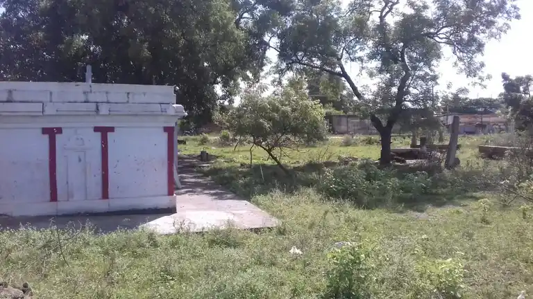Arulmigu Paravai Annamkatharuliya Swamy Temple, Puthupalayam - 626117 அருள்மிகு பறவை அன்னம் காத்தருளியசுவாமி திருக்கோயில், புதுப்பாளையம் - 626117, Virudhunagar - Ancient Temple Architecture and History Image 4