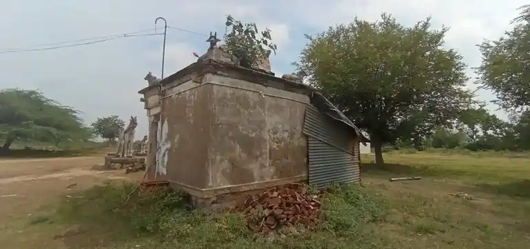 Arulmigu Parayar Mooppanar Temple, Vaippam - 621707 Arulmigu Parayar Mooppanar Temple, Vaippam - 621707, Ariyalur - Ancient Temple Architecture and History Image 3