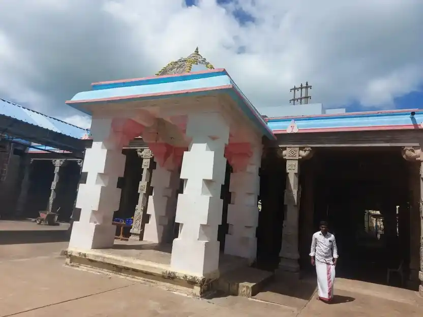 Arulmigu Parimalarenganathar Temple, Thiruinthalur, Mayiladuthurai - 609001 அருள்மிகு பரிமளரெங்கநாதர் திருக்கோயில், திருஇந்தளூர், மயிலாடுதுறை - 609001, Mayiladuthurai - Ancient Temple Architecture and History Image 8