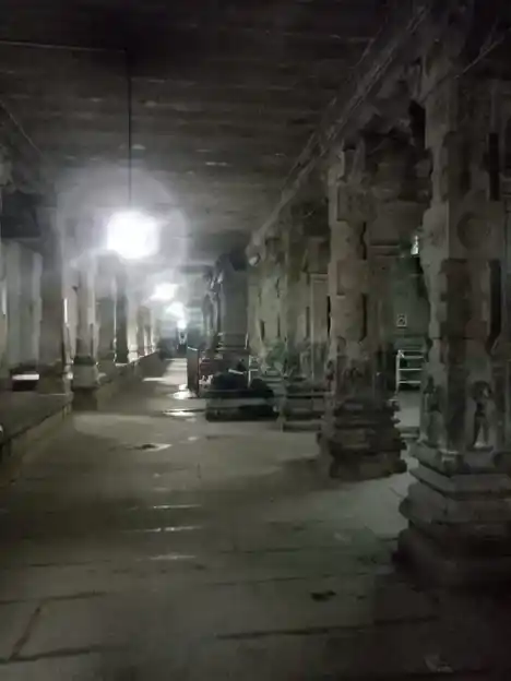 Arulmigu Pariya Maruntheeswarar Temple, Pariyamaruthupatti - 630405 Arulmigu Pariya Maruntheeswarar Temple, Pariyamaruthupatti - 630405, Sivagangai - Ancient Temple Architecture and History Image 2