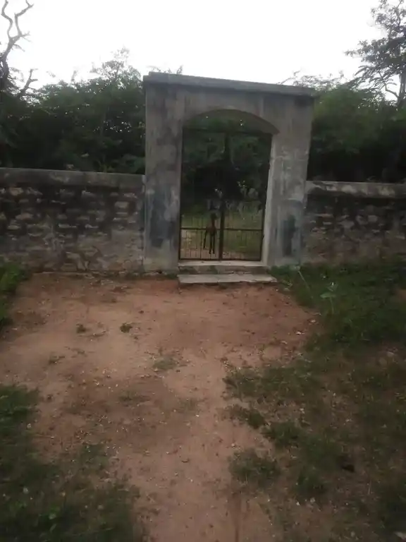 Arulmigu Pariyandaver Temple, Pullambadi - 621712