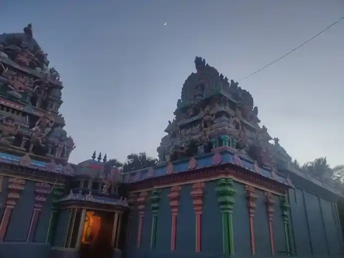 Arulmigu Parvatheeswarar Temple, Inside The Village,, Nallavadi - 602001