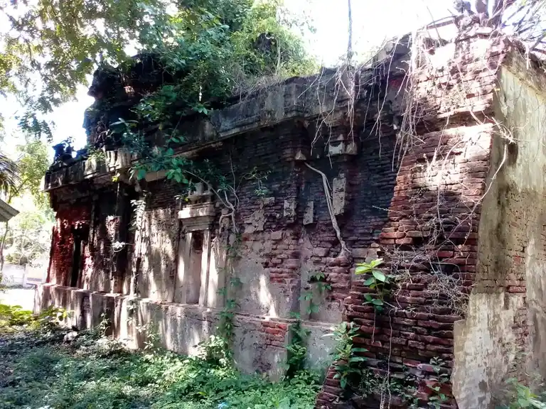 Arulmigu Parvatheswarar Temple, Ayyapadi - 609304 அருள்மிகு பார்வதீஸ்வரர் திருக்கோயில், Ayyapadi - 609304, Mayiladuthurai - Ancient Temple Architecture and History Image 5