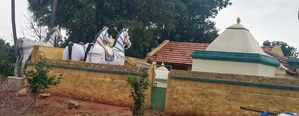 Arulmigu Parvathi Sadayappa Swamy Temple, E. Vadipatti - 624616 அருள்மிகு பார்வதி சடையப்ப சாமி கோயில், E. Vadipatti - 624616, Dindigul - Ancient Temple Architecture and History Image 2