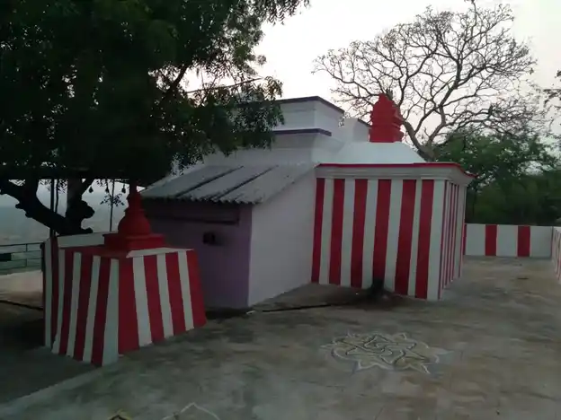 Arulmigu Parvathiamman Temple, Alwarkarkulam - 628619 அருள்மிகு பார்வதியம்மன் திருக்கோயில், Alwarkarkulam - 628619, Thoothukudi - Ancient Temple Architecture and History Image 2