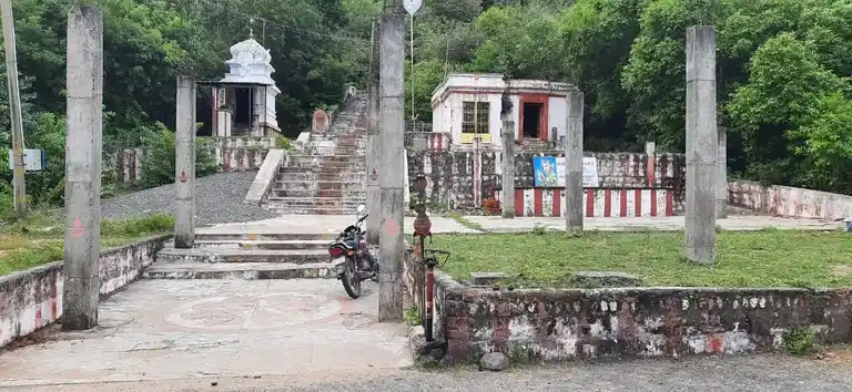 Arulmigu Pasumalai Subramaniyaswamy Temple, Melolakkur - 604203 அருள்மிகு பசுமலை சுப்ரமணியசுவாமி திருக்கோயில், Melolakkur - 604203, Viluppuram - Ancient Temple Architecture and History Image 2