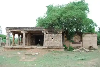 Arulmigu Pasupatheeswarar Temple, Kulamangalam, Thirumayam Taluk - 622412 அருள்மிகு பசுபதீஸ்வரர் திருக்கோயில், குலமங்கலம், திருமயம் வட்டம் - 622412, Pudukkottai - Ancient Temple Architecture and History Image 6