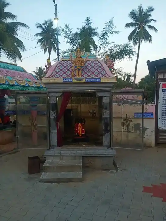 Arulmigu Pasupatheeswarar Temple, Senthangudi - 609202 அருள்மிகு பசுபதீஸ்வரர் திருக்கோயில், Santhangudi - 609202, Mayiladuthurai - Ancient Temple Architecture and History Image 5