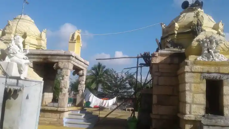 Arulmigu Pasupatheeswarar Temple, Vellarivelli - 637101