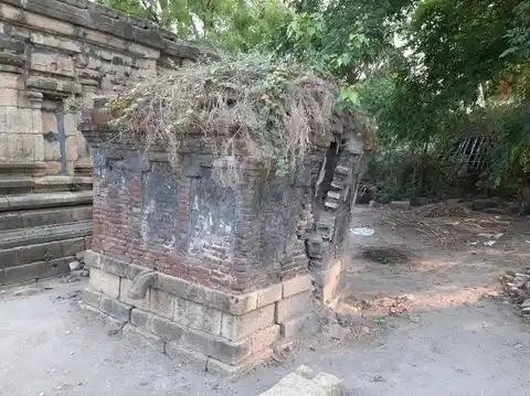 Arulmigu Pasupathieswarar and Varadharajaperumal Temple, Vaiyangudi - 606106 அருள்மிகு பசுபதீஸ்வரர் மற்றும் வரதராஜப்பெருமாள் திருக்கோயில், வையங்குடி - 606106, Cuddalore - Ancient Temple Architecture and History Image 4