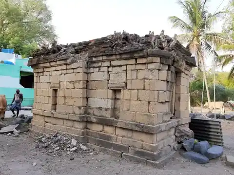 Arulmigu Pasupathieswarar and Varadharajaperumal Temple, Vaiyangudi - 606106 அருள்மிகு பசுபதீஸ்வரர் மற்றும் வரதராஜப்பெருமாள் திருக்கோயில், வையங்குடி - 606106, Cuddalore - Ancient Temple Architecture and History Image 5