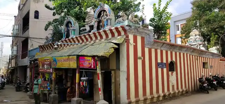 Arulmigu Pasuvannan Temple, Gandhi Park, Coimbatore - 641001 அருள்மிகு பசுவண்ணன் திருக்கோயில், காந்தி பார்க், கோவை - 641001, Coimbatore - Ancient Temple Architecture and History Image 5