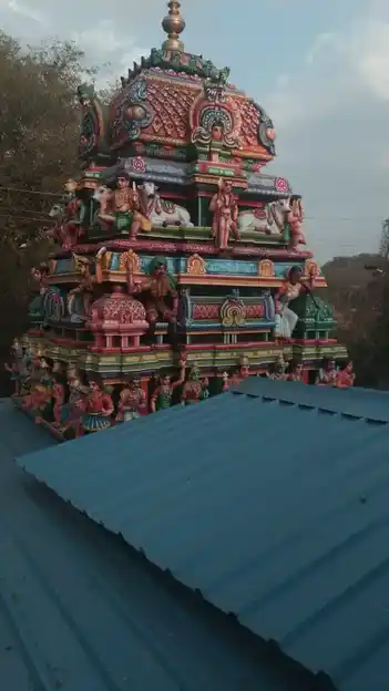 Arulmigu Pasuveshwarar Vinayakar Temple, Medukampalli - 635121 அருள்மிகு பசுவேசுவரர் விநாயகர் திருக்கோயில், Medukampalli, மேடுகம்பள்ளி - 635121, Krishnagiri - Ancient Temple Architecture and History Image 4