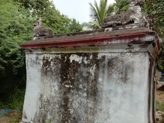 Arulmigu Pasuveshwaraswamy Temple, Boomandahalli - 635111 அருள்மிகு பசுவேஸ்வரசாமி திருக்கோயில், Boomandahalli - 635111, Dharmapuri - Ancient Temple Architecture and History Image 3