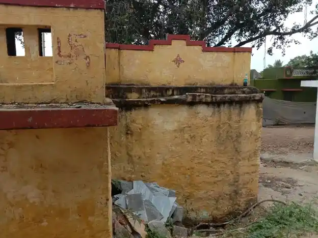 Arulmigu Pasuveswarar Temple, Eachangoor, Kodiyalam - 635103 அருள்மிகு பசுவேஸ்வரர் திருக்கோயில், Eachangoor, Kodiyalam - 635103, Krishnagiri - Ancient Temple Architecture and History Image 2