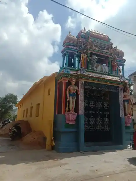 Arulmigu Pasuveswarar Temple, Manthakarai Kaspa, Ambur - 635802 அருள்மிகு பசுவேஸ்வரர் திருக்கோயில், மந்தகரை கஸ்பா, ஆம்பூர் - 635802, Thirupathur - Ancient Temple Architecture and History Image 2