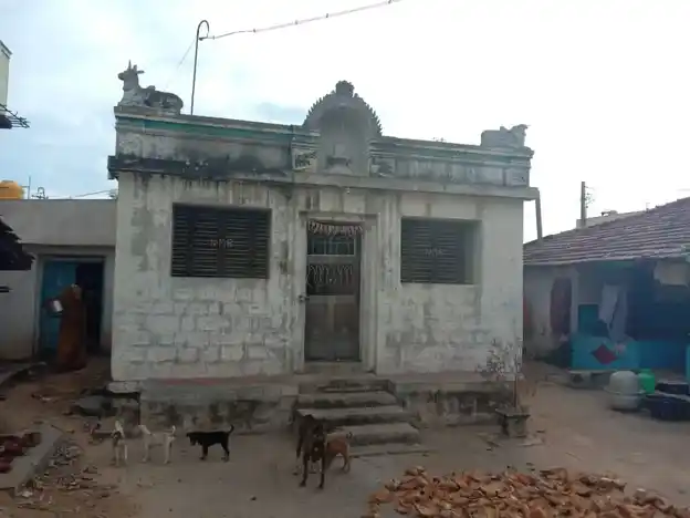 Arulmigu Pasuveswarar Temple, Mathigiri, Nagondapalli - 635110 அருள்மிகு பசுவேஸ்வரர் திருக்கோயில், Mathigiri, Nagondapalli - 635110, Krishnagiri - Ancient Temple Architecture and History Image 4
