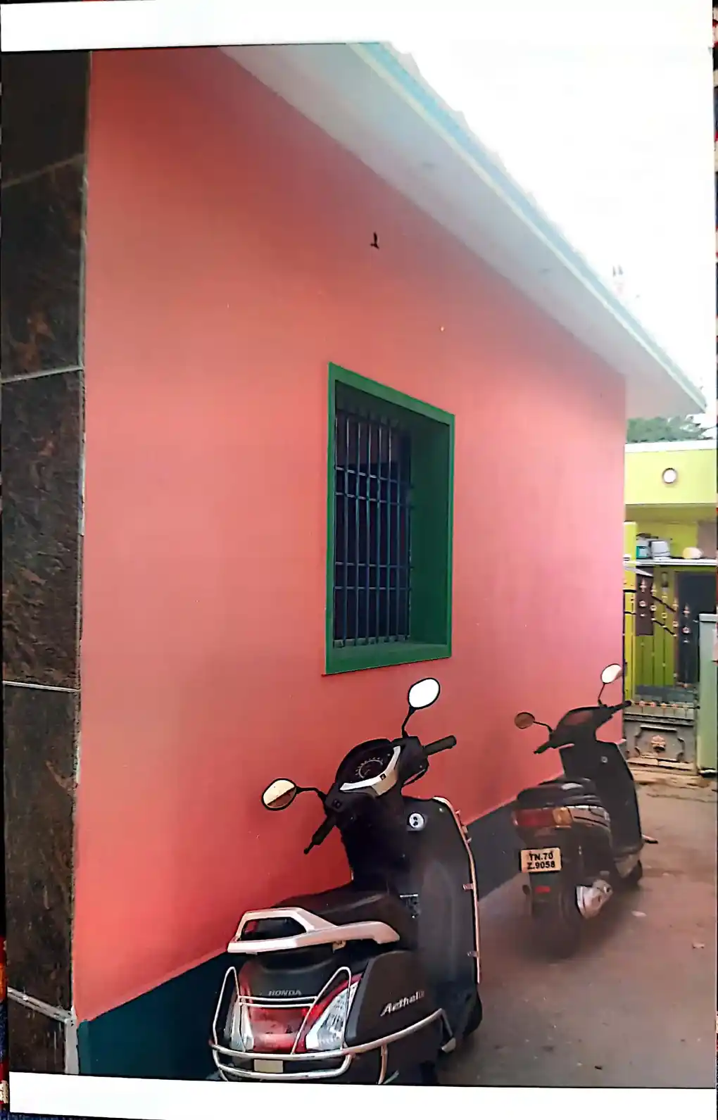 Arulmigu Pasuveswarar Temple, Onnalavadi - 635109 அருள்மிகு பசுவேஸ்வரர் திருக்கோயில், Onnalavadi - 635109, Krishnagiri - Ancient Temple Architecture and History Image 2